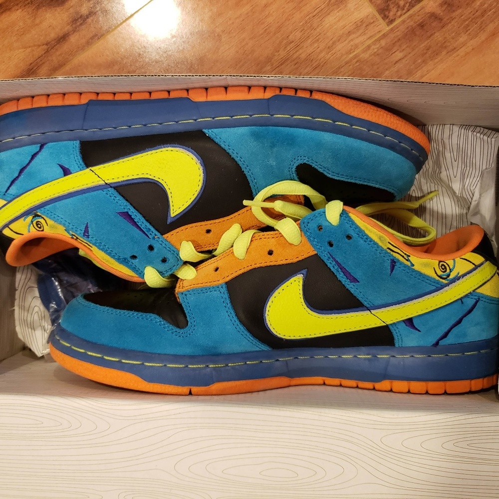 Nike SB Dunk Skate or Die